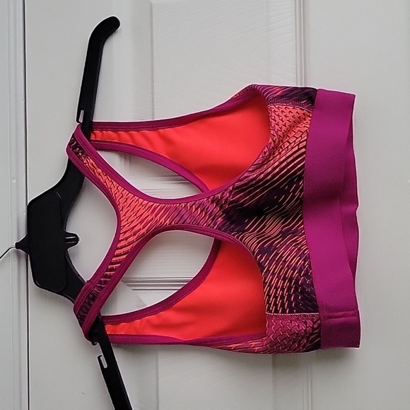 Champion Women's Sports Bra - Picture 4 of 9